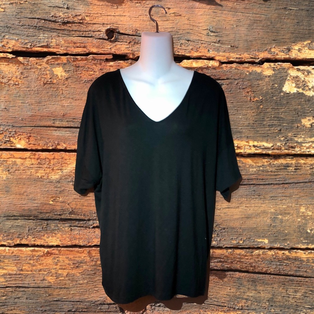 Piko dolman sleeve v-neck top